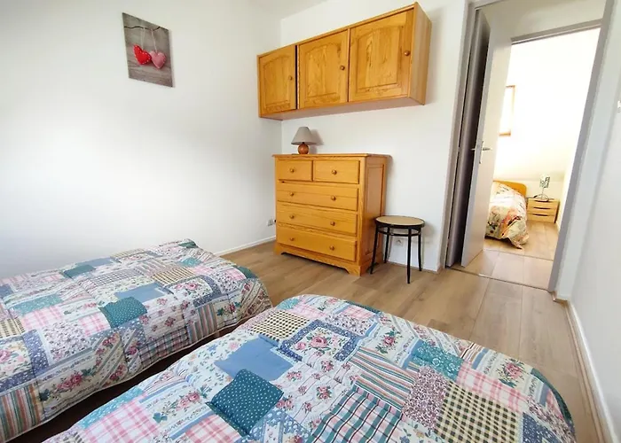 Le Marmandais, T3 Lumineux Duplex, Balcon, Parking, Wifi, Proche Thermes, Ascenseur, 4 Personnes Bagnères-de-Luchon