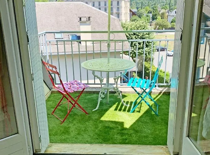 Le Marmandais, T3 Lumineux Duplex, Balcon, Parking, Wifi, Proche Thermes, Ascenseur, 4 Personnes Lejlighed Bagnères-de-Luchon