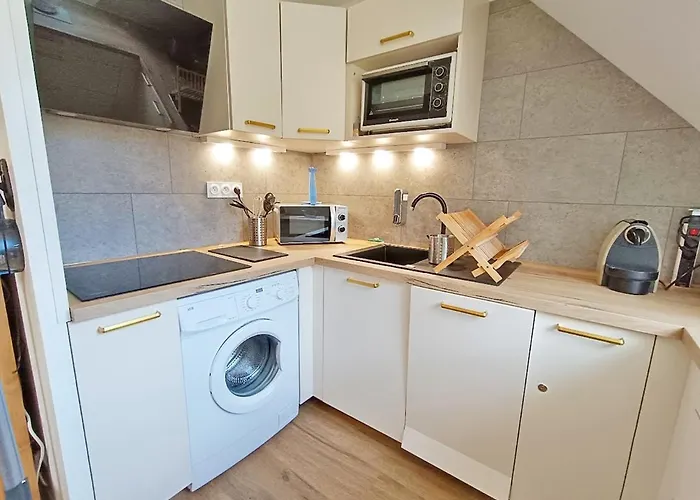 Apartment Le Marmandais, T3 Lumineux Duplex, Balcon, Parking, Wifi, Proche Thermes, Ascenseur, 4 Personnes